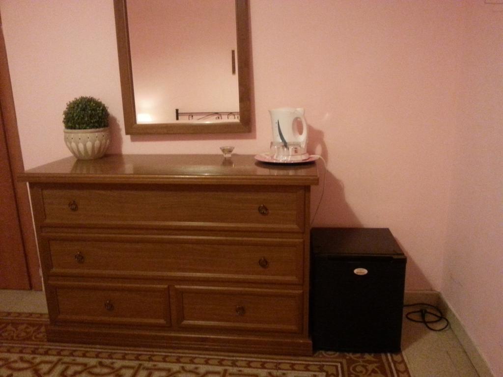 Hard Rock Rooms Rome Bilik gambar